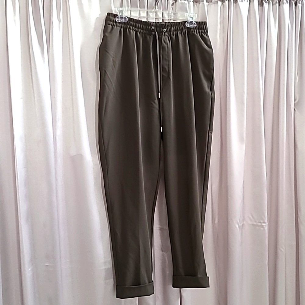 Zara relaxed fit green pants size medium